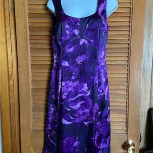 Dolce & Gabbana Size 44 (US 8) Purple Floral Silk Sheath Dress